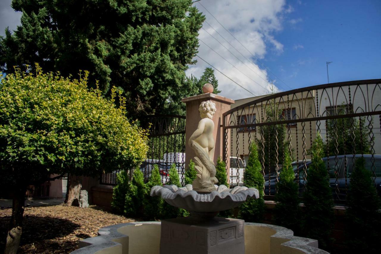 Magic Garden Hostel Kaliszki Екстериор снимка